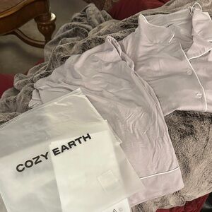Cozy Earth Women's Pajama Set - Elegant Lilac
